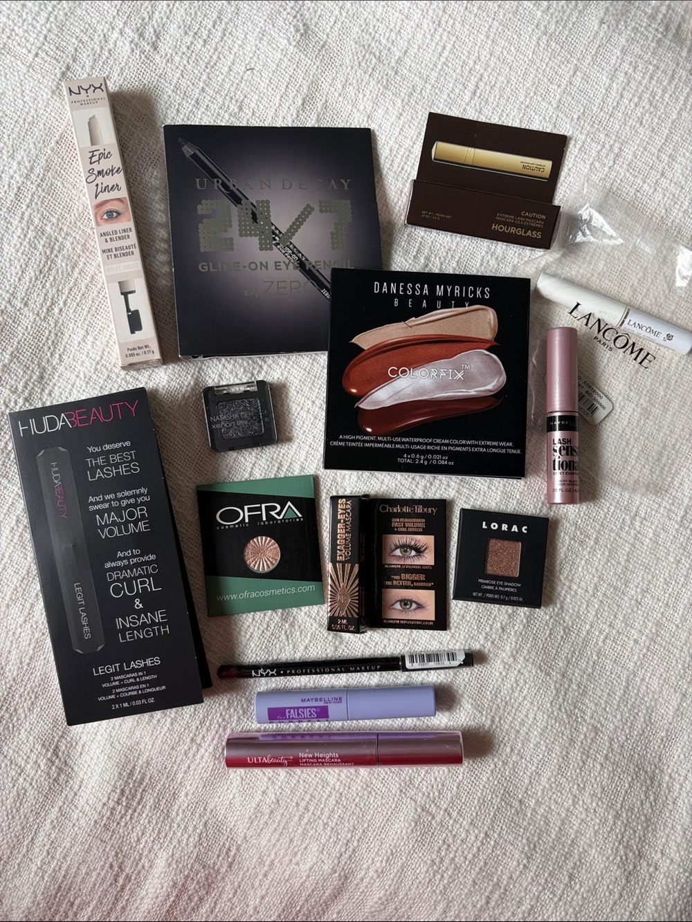 Lot of New Eye Makeup Samples - 14 Pieces
